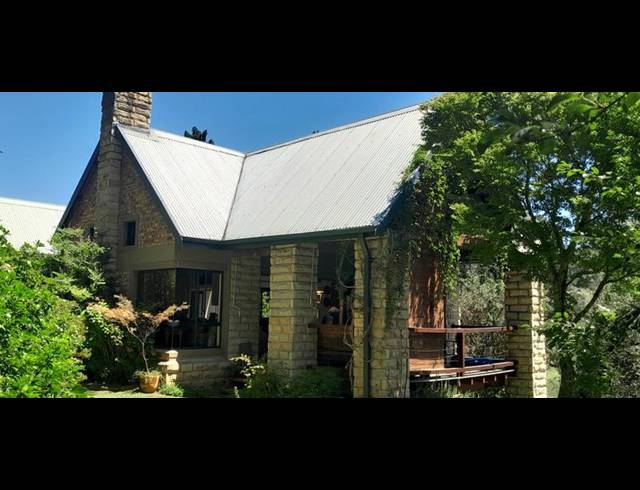 FARM FOR SALE IN HOGSBACK